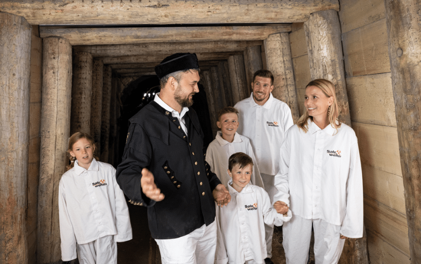 Familienführung im Salzbergwerk bei Hallein Familienführung im Salzbergwerk bei Hallein